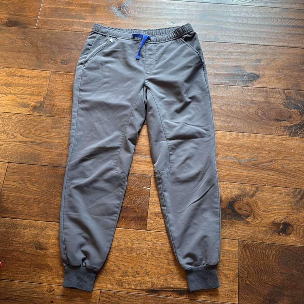 FIGS Tansen Joggers dark grey Scrubs Size Small